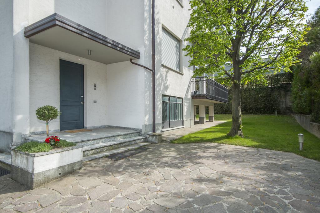 Casa Foscolo Apartment Villa Guardia Exterior photo