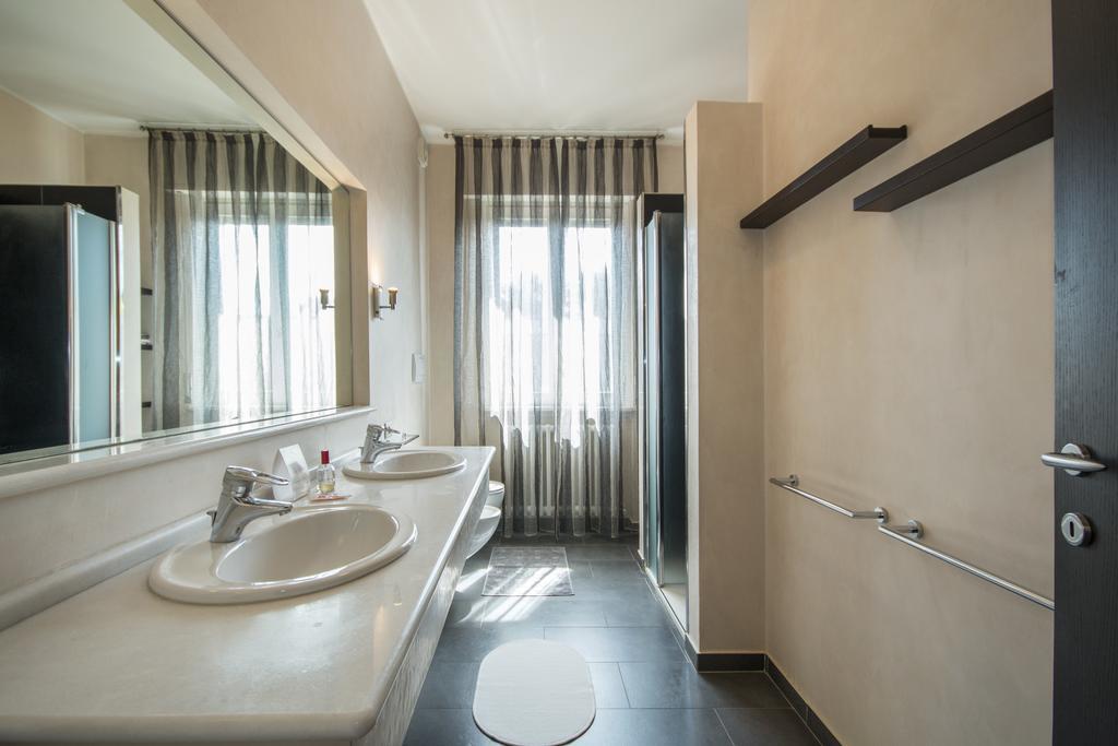 Casa Foscolo Apartment Villa Guardia Exterior photo