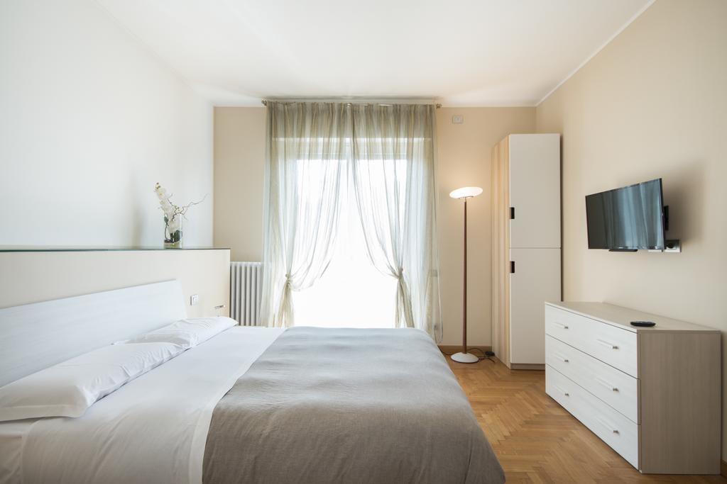 Casa Foscolo Apartment Villa Guardia Exterior photo
